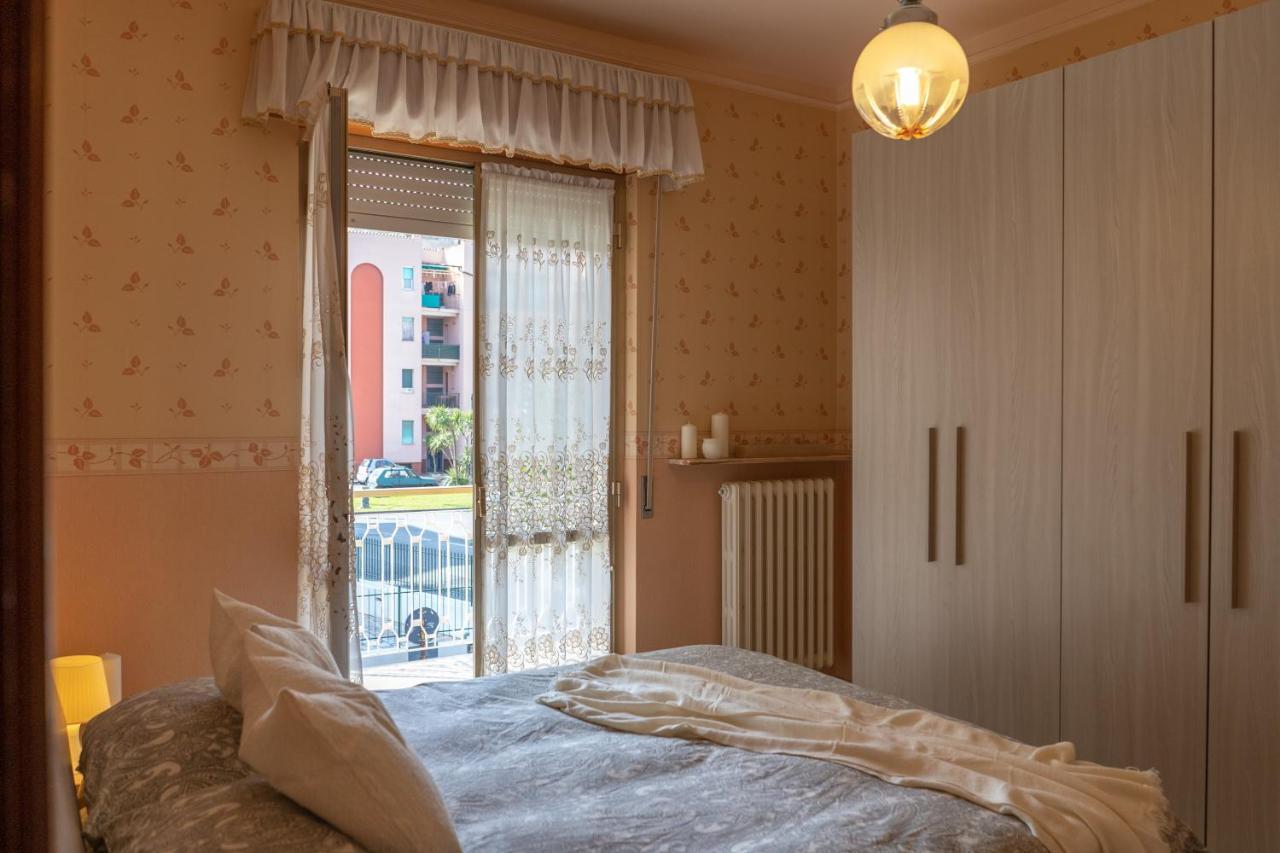 Pietra Ligure Downtown Convenience -Free Parking Lägenhet Exteriör bild