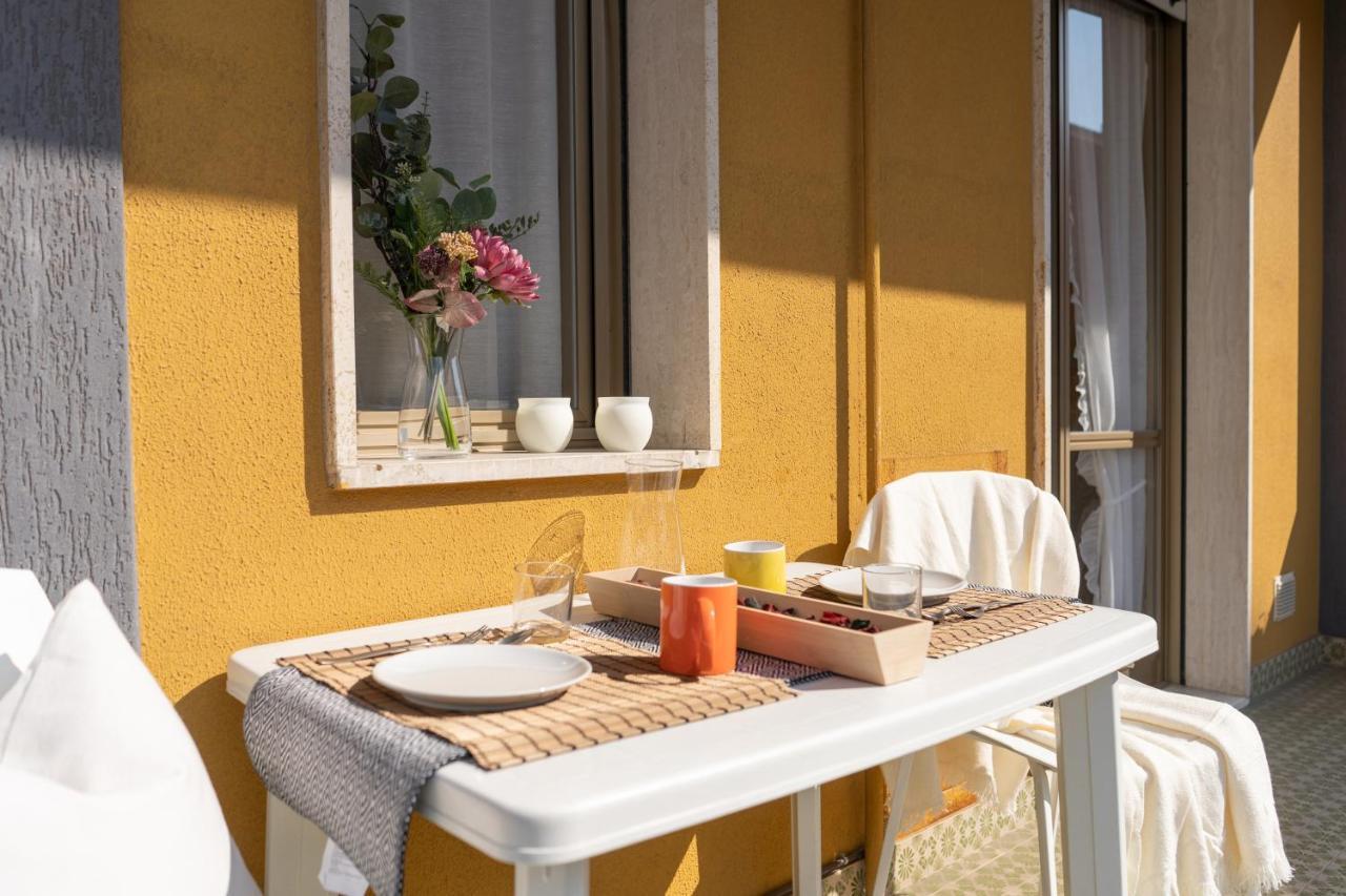 Pietra Ligure Downtown Convenience -Free Parking Lägenhet Exteriör bild
